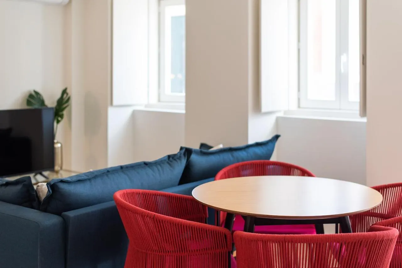 Pardal 15 - Boutique 2 Bed Apartment With Free Parking Nearby Lisbon Portugal